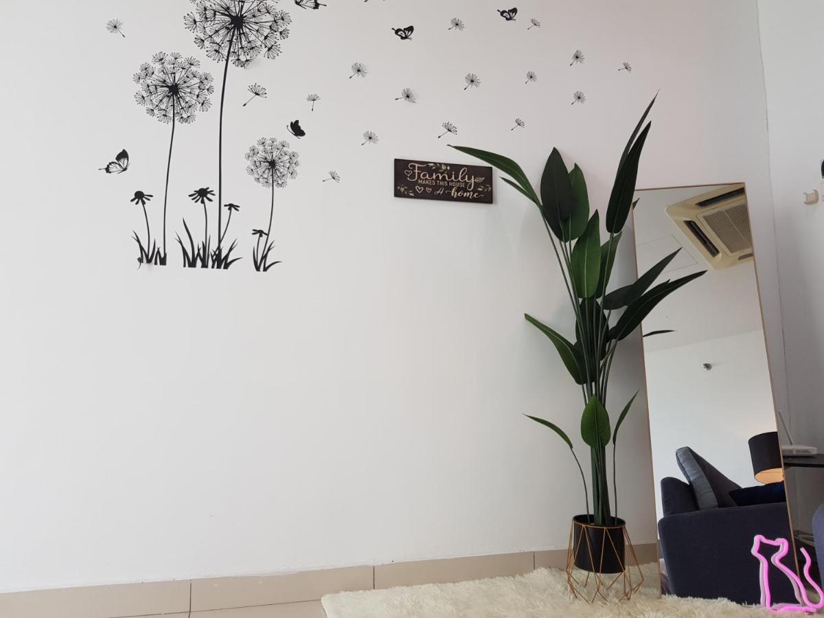 Mansion One Suite By Staycation Homestay George Town Exterior photo